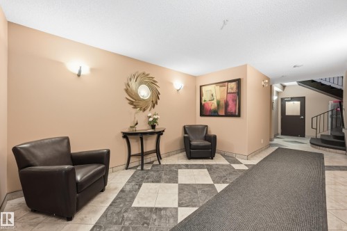 Common area with checkerboard tile flooring - #203 11103 84 Av Nw, Edmonton, AB - Indoor