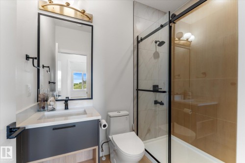 12 Cobblestone Gate, Spruce Grove, AB - Indoor Photo Showing Bathroom