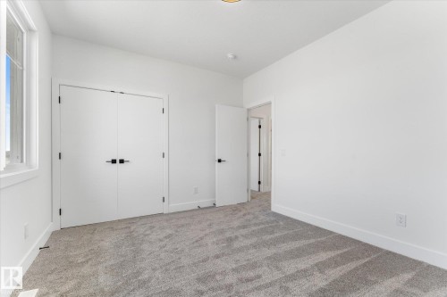 12 Cobblestone Gate, Spruce Grove, AB - Indoor Photo Showing Other Room
