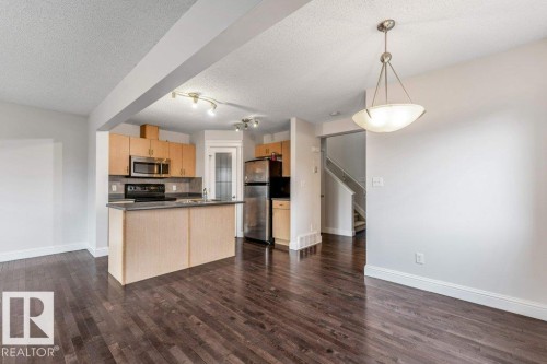 3545 11 Street Nw, Edmonton, AB - Indoor Photo Showing Kitchen
