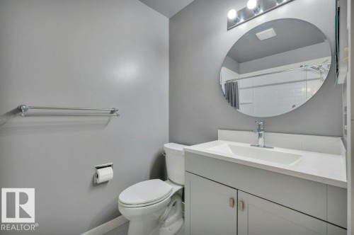 #22 1651 46 St Nw, Edmonton, AB - Indoor Photo Showing Bathroom