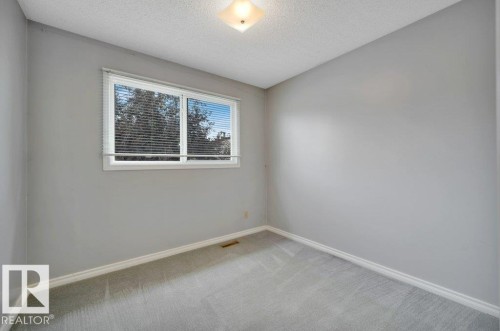 #22 1651 46 St Nw, Edmonton, AB - Indoor Photo Showing Other Room