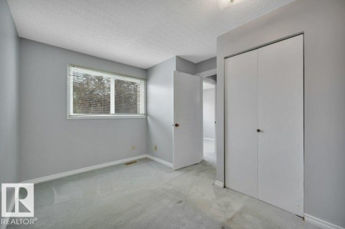 #22 1651 46 St Nw, Edmonton, AB - Indoor Photo Showing Other Room