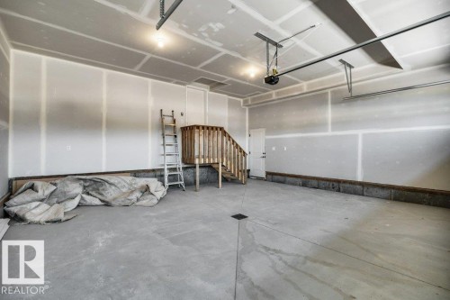 13 Hillwood Terrace, Spruce Grove, AB - Indoor Photo Showing Garage