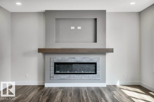 13 Hillwood Terrace, Spruce Grove, AB - Indoor Photo Showing Living Room With Fireplace