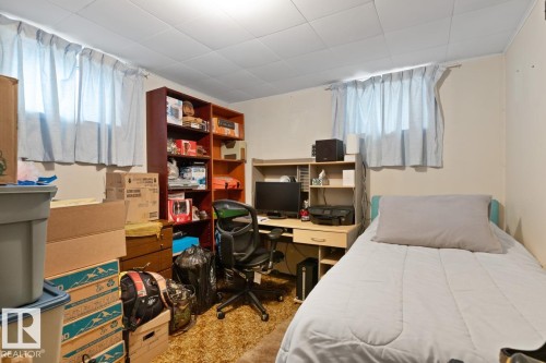 12044 50 Street Nw, Edmonton, AB - Indoor