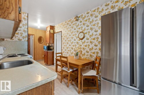 12044 50 Street Nw, Edmonton, AB - Indoor