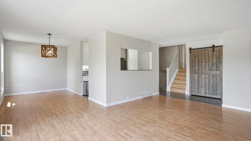 7 Beechmont Avenue, Spruce Grove, AB - Indoor Photo Showing Other Room