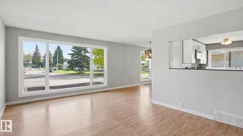 7 Beechmont Avenue, Spruce Grove, AB - Indoor