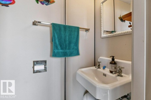 #506 54411 Rge Road 40, Rural Lac Ste. Anne County, AB - Indoor Photo Showing Bathroom