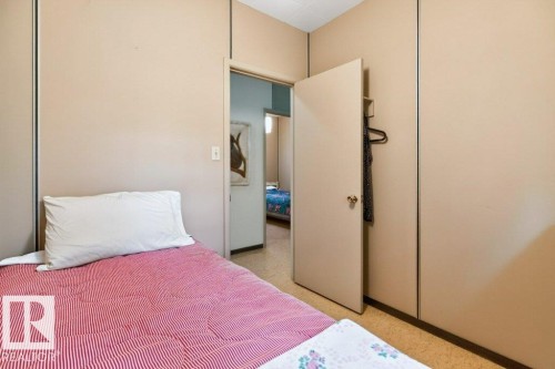 #506 54411 Rge Road 40, Rural Lac Ste. Anne County, AB - Indoor Photo Showing Bedroom