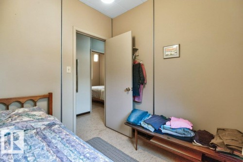 #506 54411 Rge Road 40, Rural Lac Ste. Anne County, AB - Indoor Photo Showing Bedroom