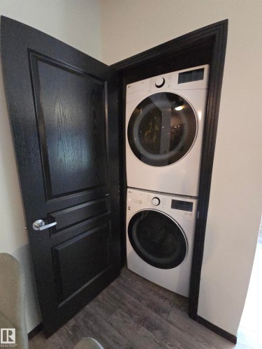 #106 10531 117 St Nw, Edmonton, AB - Indoor Photo Showing Laundry Room