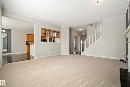 8385 Shaske Crescent Nw, Edmonton, AB - Indoor Photo Showing Other Room