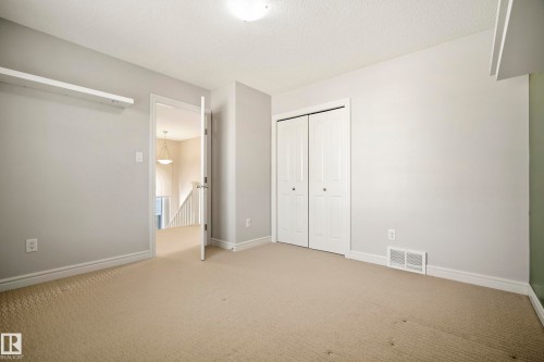 8385 Shaske Crescent Nw, Edmonton, AB - Indoor Photo Showing Other Room
