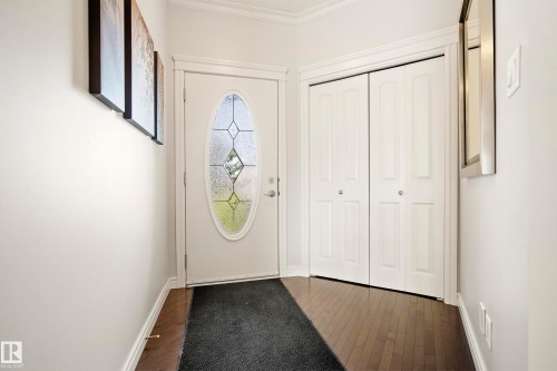 8385 Shaske Crescent Nw, Edmonton, AB - Indoor Photo Showing Other Room