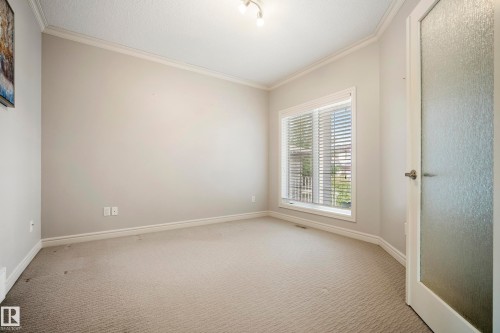 8385 Shaske Crescent Nw, Edmonton, AB - Indoor Photo Showing Other Room