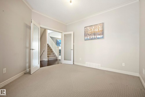 8385 Shaske Crescent Nw, Edmonton, AB - Indoor Photo Showing Other Room