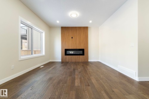 5736 176 Avenue Nw, Edmonton, AB - Indoor With Fireplace