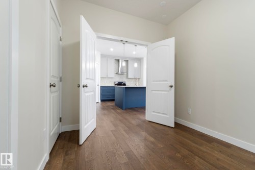 5736 176 Avenue Nw, Edmonton, AB - Indoor Photo Showing Other Room