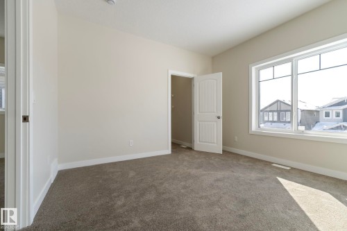 5736 176 Avenue Nw, Edmonton, AB - Indoor Photo Showing Other Room