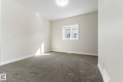 5736 176 Avenue Nw, Edmonton, AB - Indoor Photo Showing Other Room