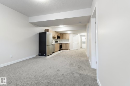 5736 176 Avenue Nw, Edmonton, AB - Indoor