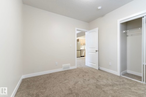 5736 176 Avenue Nw, Edmonton, AB - Indoor Photo Showing Other Room