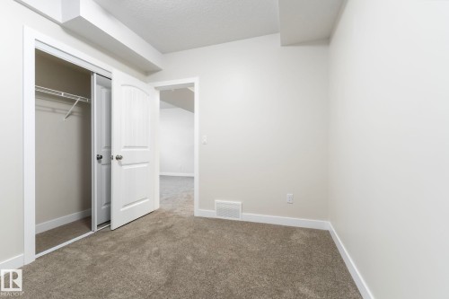 5736 176 Avenue Nw, Edmonton, AB - Indoor