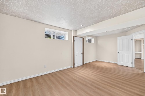 16619 72 Street Nw, Edmonton, AB - Indoor Photo Showing Other Room