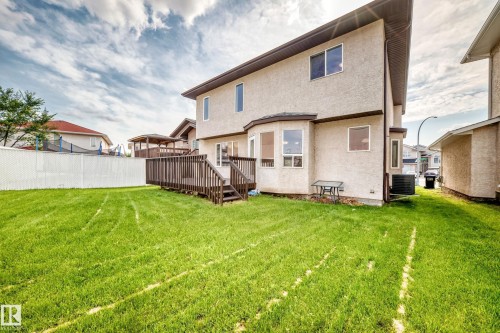16619 72 Street Nw, Edmonton, AB - Outdoor
