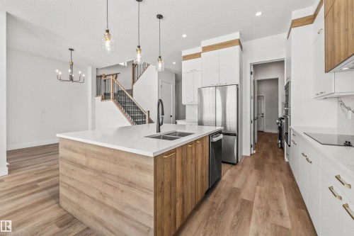 21 Sorel Avenue, Beaumont, AB - Indoor Photo Showing Kitchen With Double Sink With Upgraded Kitchen