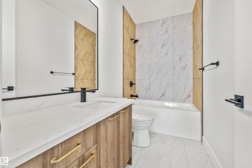 21 Sorel Avenue, Beaumont, AB - Indoor Photo Showing Bathroom