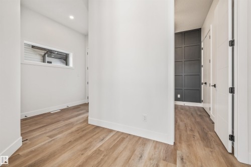 21 Sorel Avenue, Beaumont, AB - Indoor Photo Showing Other Room