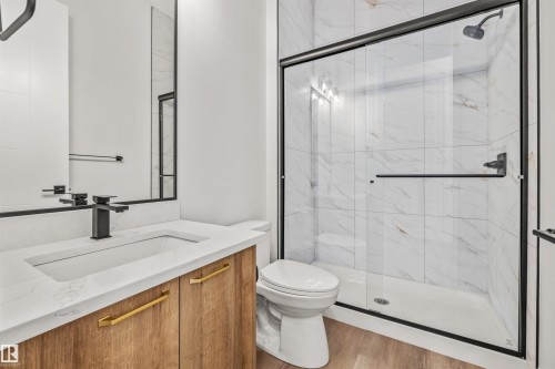 21 Sorel Avenue, Beaumont, AB - Indoor Photo Showing Bathroom