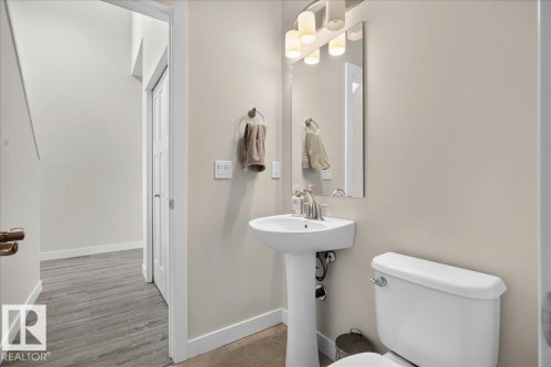 100 Meadowland Crescent, Spruce Grove, AB - Indoor Photo Showing Bathroom