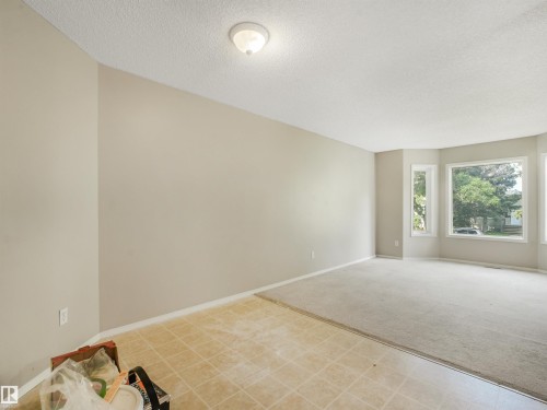12027 105 Street Nw, Edmonton, AB - Indoor Photo Showing Other Room