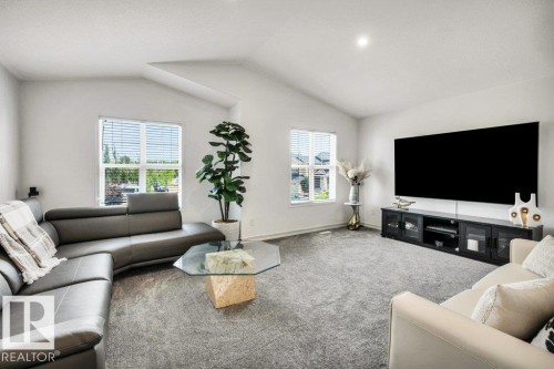 76 Everitt Drive, St. Albert, AB - Indoor Photo Showing Living Room