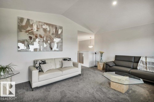 76 Everitt Drive, St. Albert, AB - Indoor Photo Showing Living Room