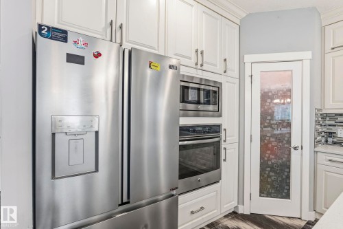 3808 Triomphe Boulevard, Beaumont, AB - Indoor Photo Showing Kitchen With Stainless Steel Kitchen
