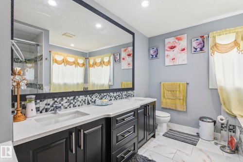 3808 Triomphe Boulevard, Beaumont, AB - Indoor Photo Showing Bathroom