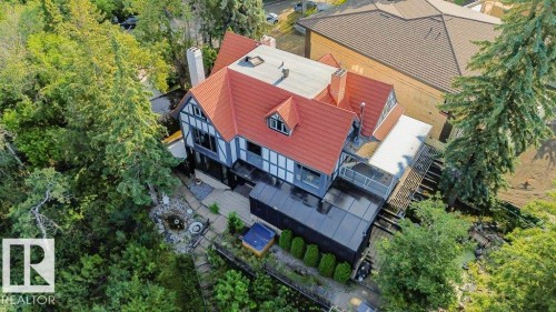 8638 Saskatchewan Drive Nw, Edmonton, AB - Outdoor