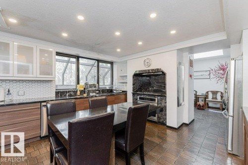 8638 Saskatchewan Drive Nw, Edmonton, AB - Indoor