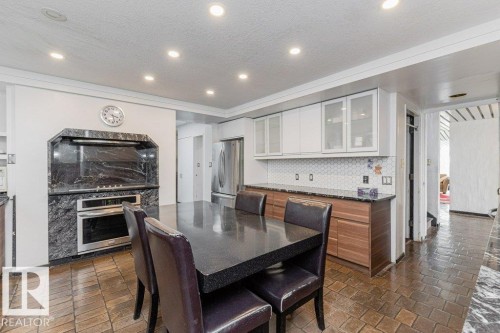 8638 Saskatchewan Drive Nw, Edmonton, AB - Indoor