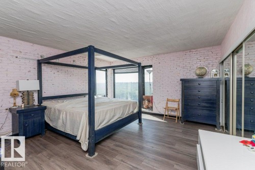 8638 Saskatchewan Drive Nw, Edmonton, AB - Indoor Photo Showing Bedroom