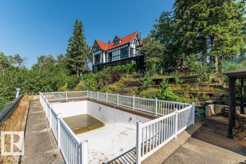 8638 Saskatchewan Drive Nw, Edmonton, AB - Outdoor