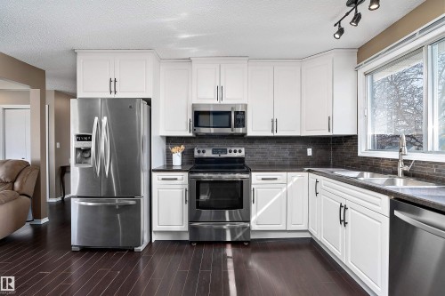 269 Centennial Drive, Wetaskiwin, AB - Indoor Photo Showing Kitchen With Double Sink