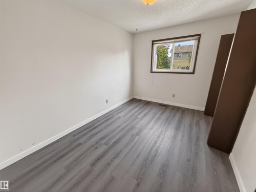 11327 25 Avenue Nw, Edmonton, AB - Indoor Photo Showing Other Room