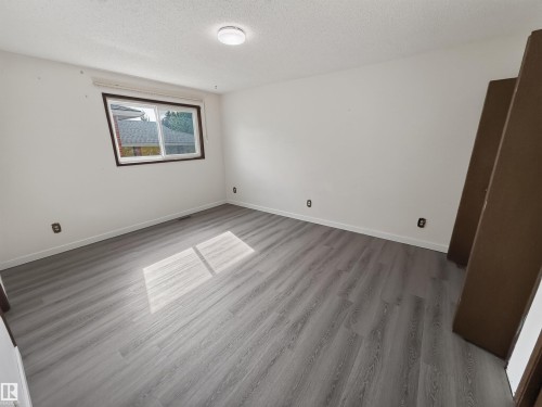 11327 25 Avenue Nw, Edmonton, AB - Indoor Photo Showing Other Room