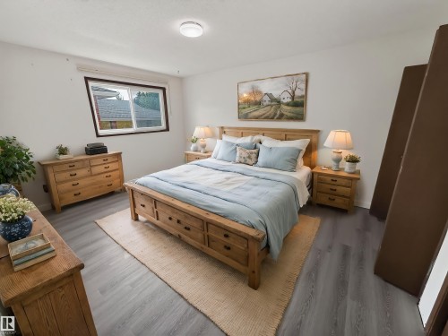 11327 25 Avenue Nw, Edmonton, AB - Indoor Photo Showing Bedroom